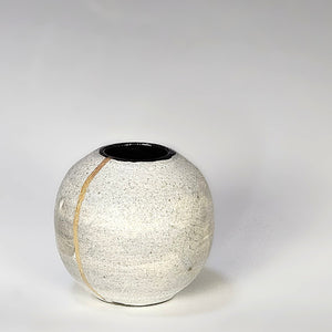 Mini lichen moon jar with gold stripe 1