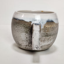 Load image into Gallery viewer, Lichen glaze round cup, tea cup, coffee cup. Hugmug.